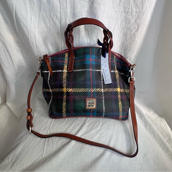 Dooney & Bourke purse - Picture 1 of 6
